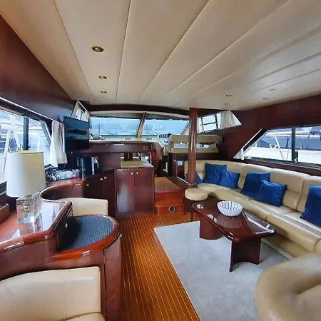 Yacht Exceptionnel - Vieux Port De Cannes - 3 Chbr / 2 Sdb